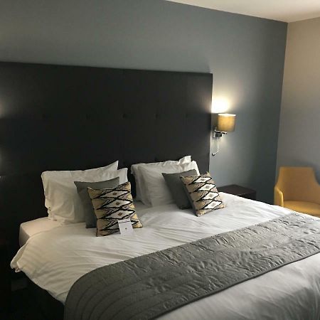 Stafford South Hatherton Hotel بينكريدج المظهر الخارجي الصورة