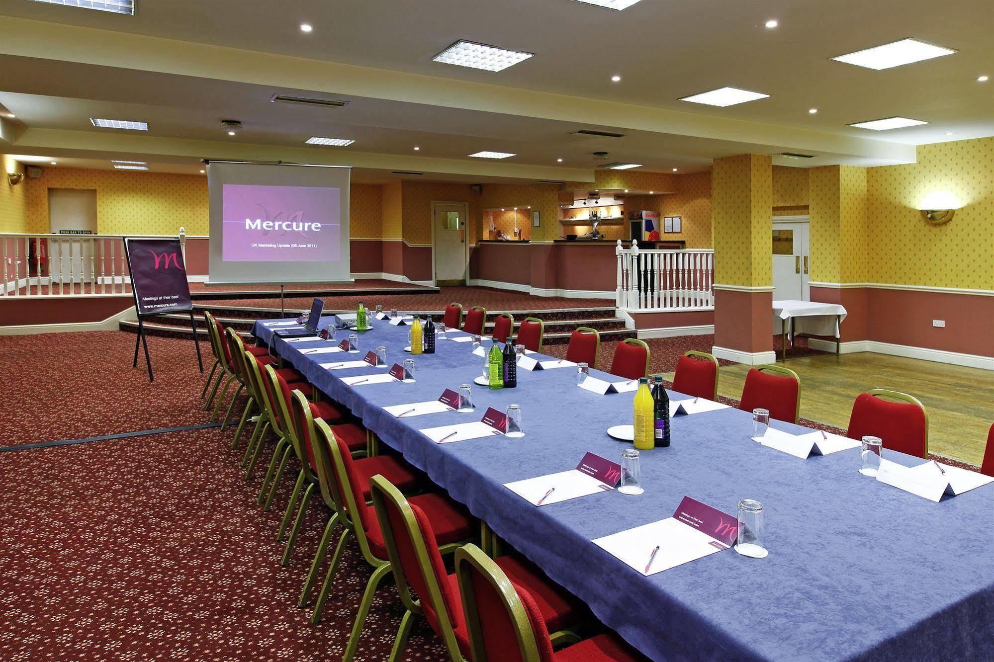 Stafford South Hatherton Hotel بينكريدج المظهر الخارجي الصورة